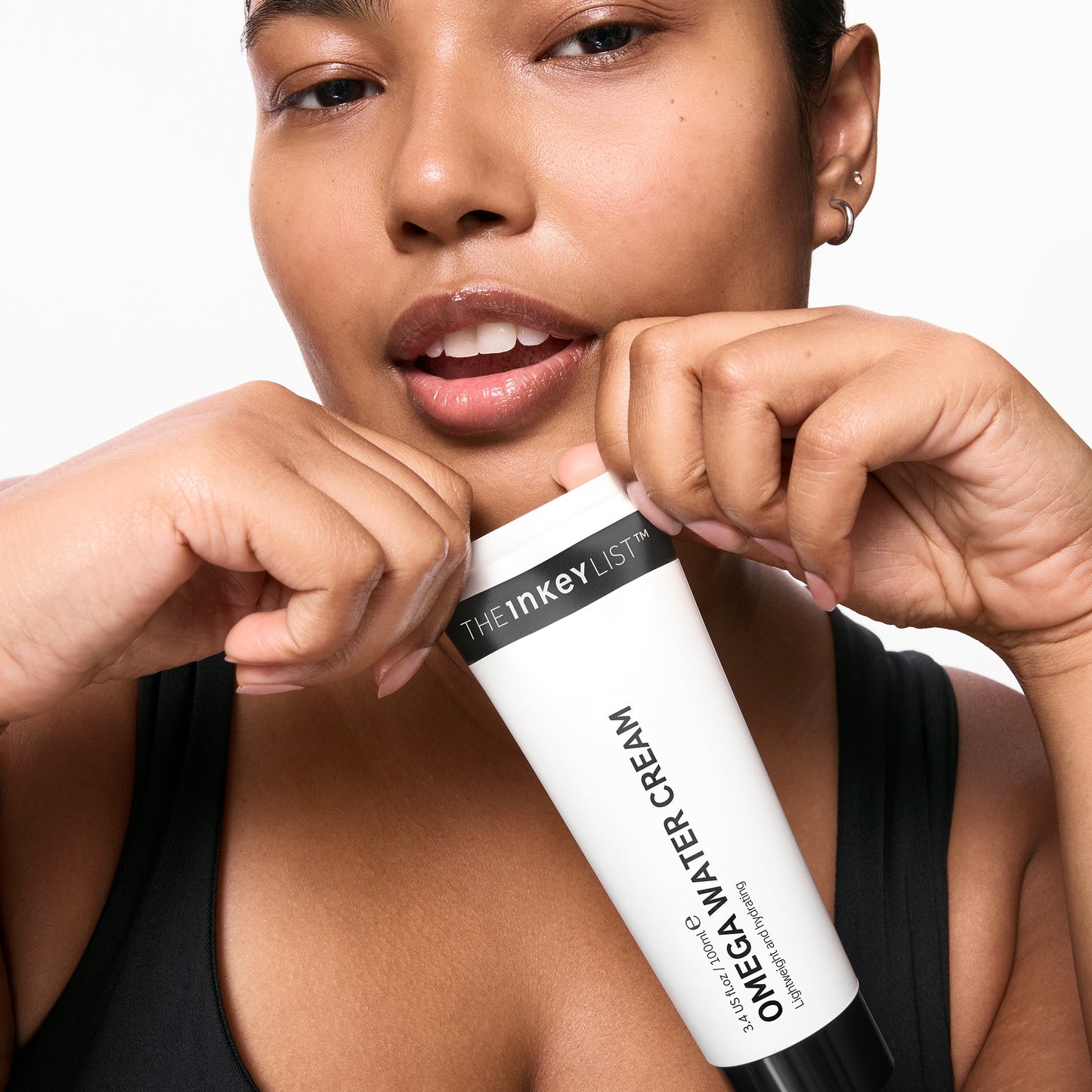 supersize-omega-water-cream-duo-d3 03_KAFFYA_07_HOLDING_OMEGA_SUPERSIZE_001.jpg