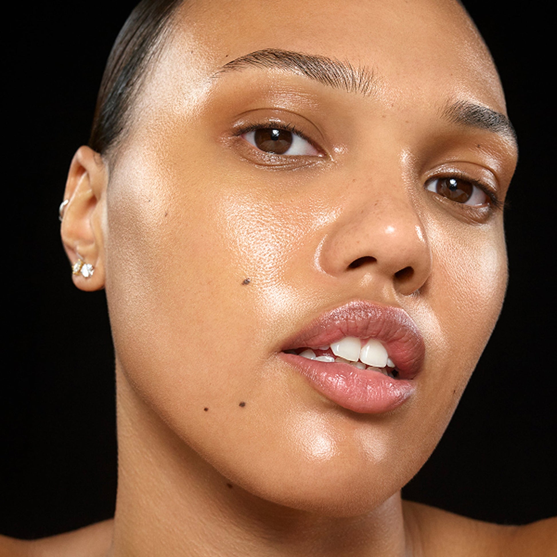 the-bestselling-intro-to-great-skin-j9 InsiderKit_UK_Model2_2000x2000_d49c66d7-afe9-44f8-93cf-038360f6f620.jpg