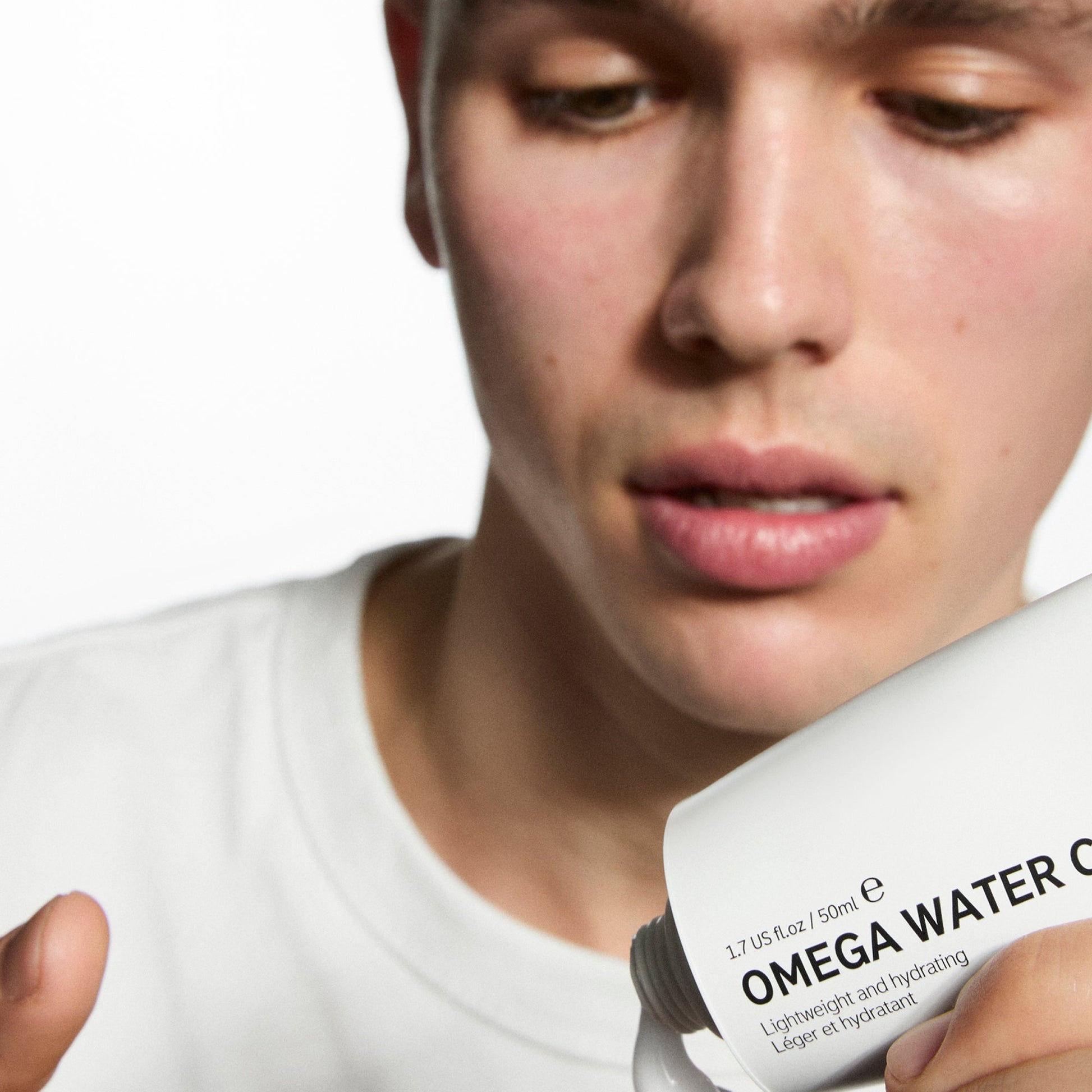 supersize-omega-water-cream-100ml-o4 Omega100_Model_2000x2000_62065fcd-8c1b-4831-aefc-6f05325600fd.jpg